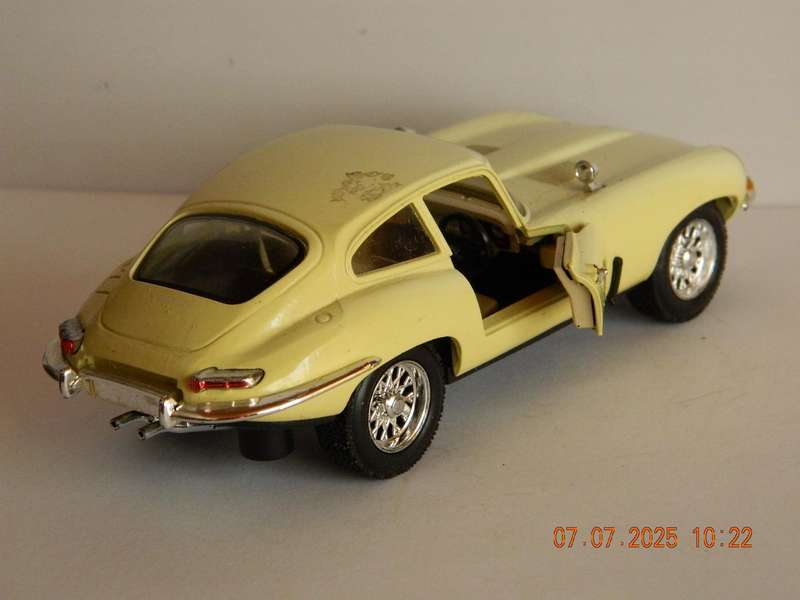 SAICO  -  NO.  DP 5409  -   JAGUAR  E-TYPE