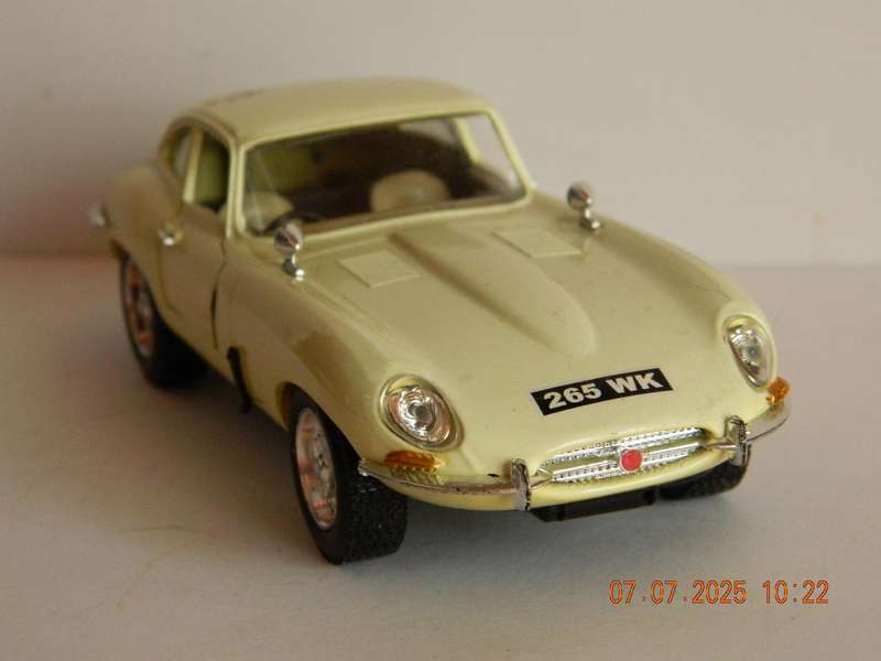 SAICO  -  NO.  DP 5409  -   JAGUAR  E-TYPE