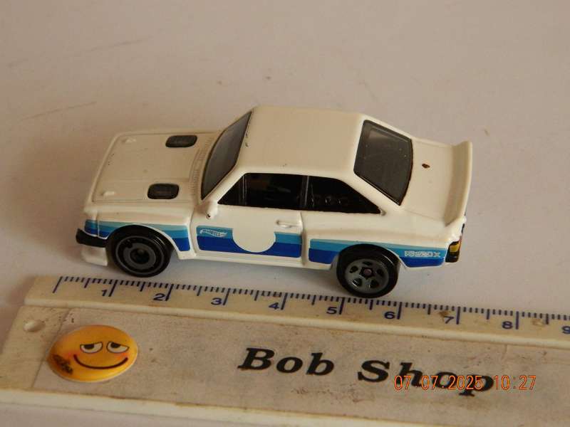 HOTWHEELS   -    -    FORD ESCORT RS 2000