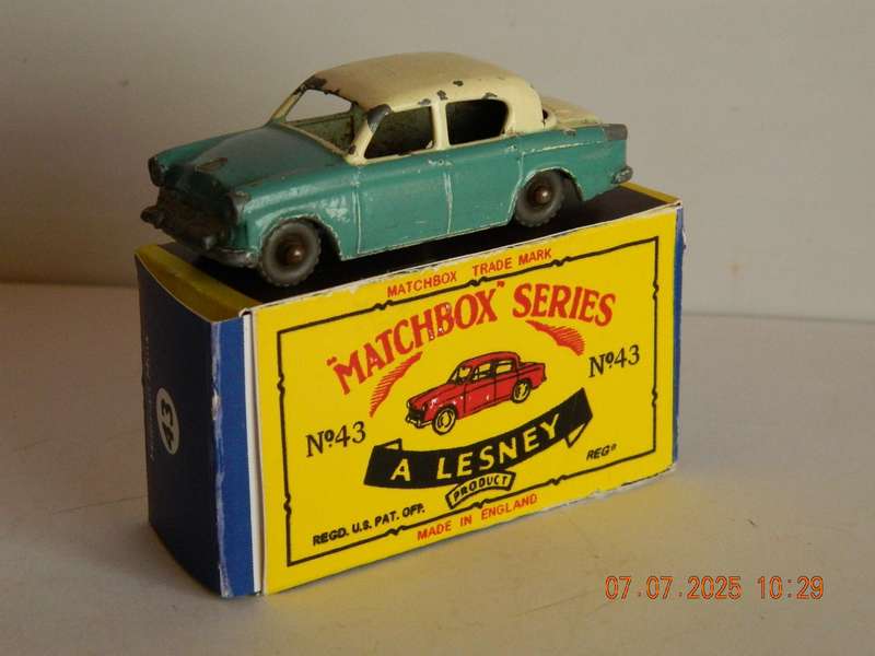 MATCHBOX SERIES  -  NO. 43  -  HILLMAN MINX
