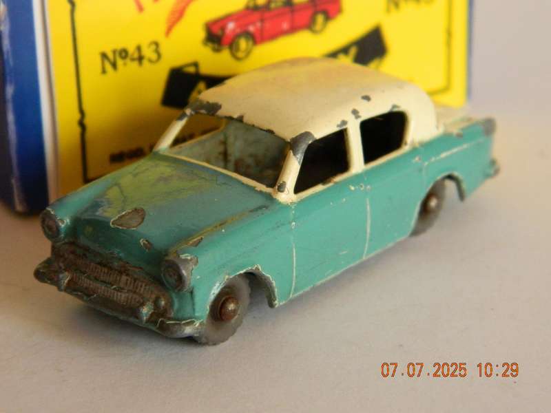 MATCHBOX SERIES  -  NO. 43  -  HILLMAN MINX