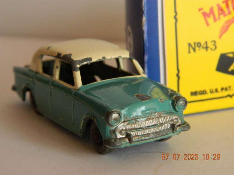 MATCHBOX SERIES  -  NO. 43  -  HILLMAN MINX