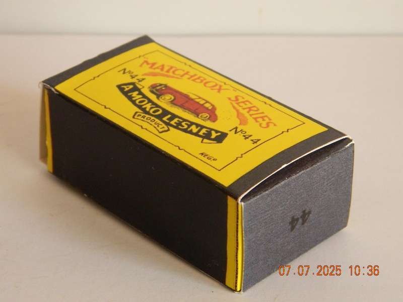 MATCHBOX SERIES  -  NO. 44  -  ROLLS-ROYCE SILVER CLOUD