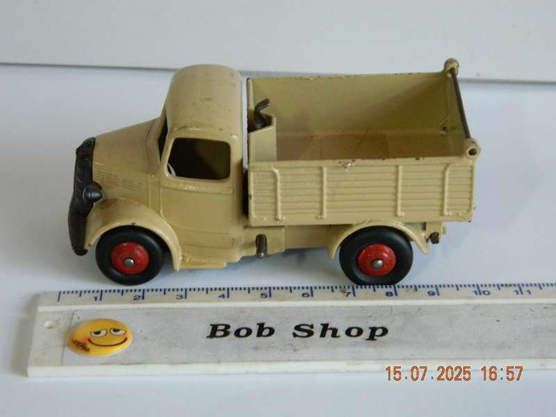 DINKY TOYS  -  25m  -  BEDFORD END TIPPER