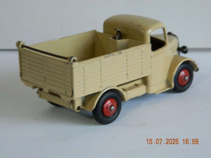 DINKY TOYS  -  25m  -  BEDFORD END TIPPER