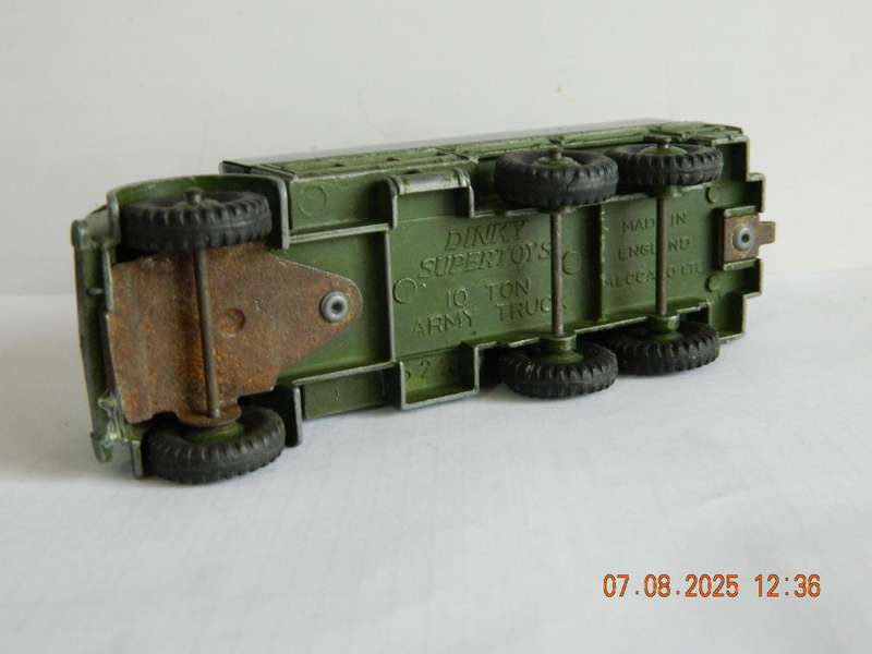 DINKY SUPERTOYS  -  622  -   10 TON ARMY TRUCK