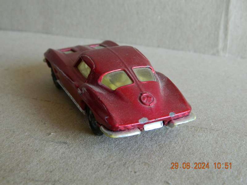 CORGI TOYS -  310 -  CHEVROLET CORVETTE STING RAY