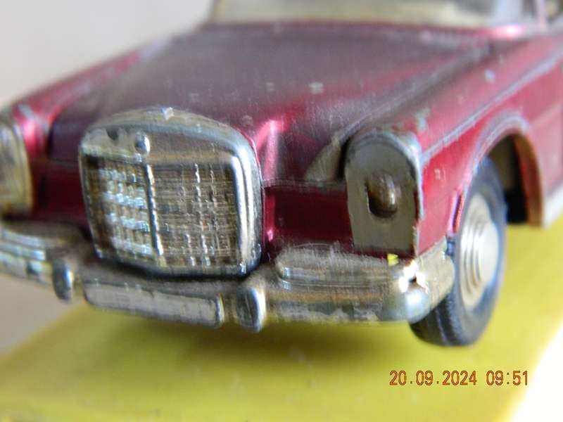 DINKY TOYS  -  128  -  MERCEDES-BENZ  600