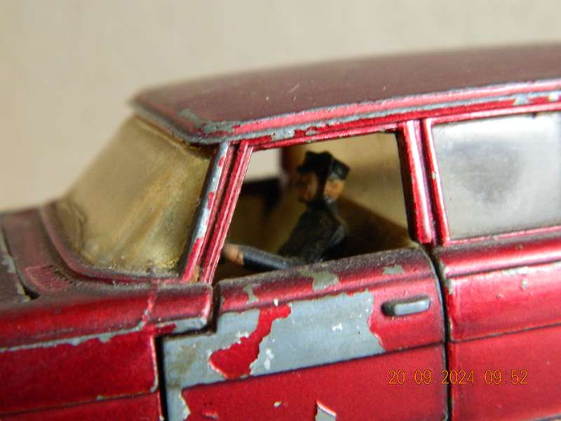 DINKY TOYS  -  128  -  MERCEDES-BENZ  600