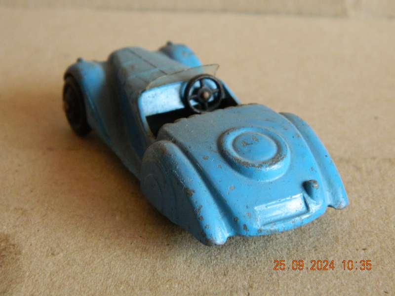 DINKY TOYS  -  38a  -  FRASER NASH BMW SPORTS