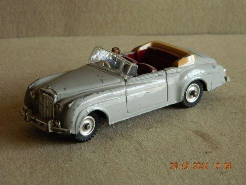 DINKY TOYS  -  194  -  BENTLEY S2 COUPE