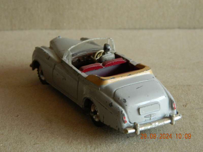 DINKY TOYS  -  194  -  BENTLEY S2 COUPE
