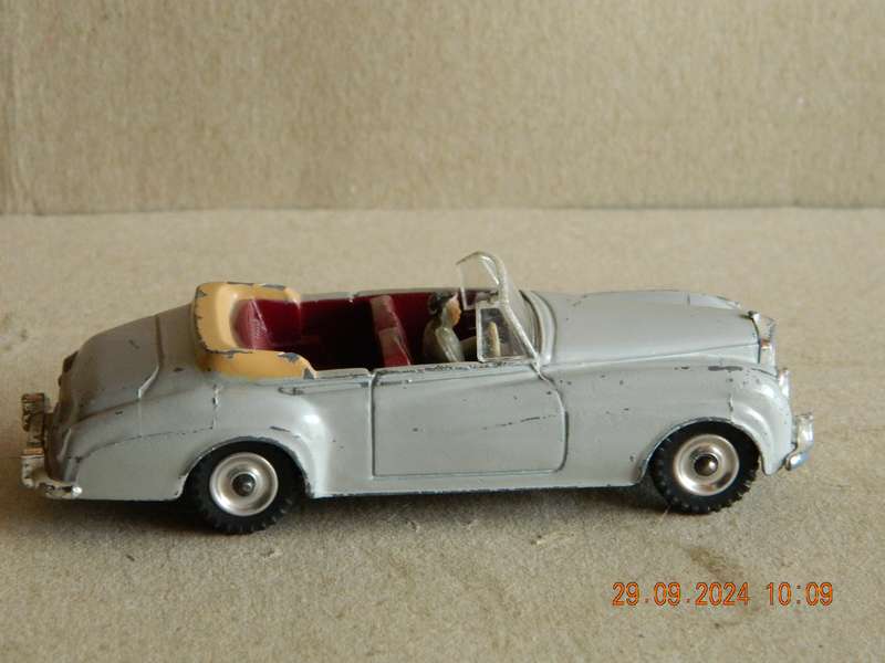 DINKY TOYS  -  194  -  BENTLEY S2 COUPE