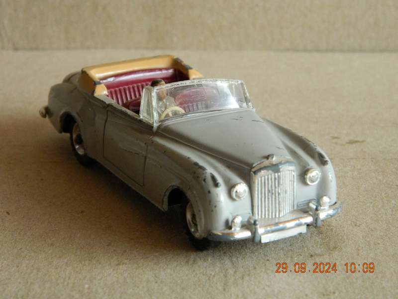 DINKY TOYS  -  194  -  BENTLEY S2 COUPE