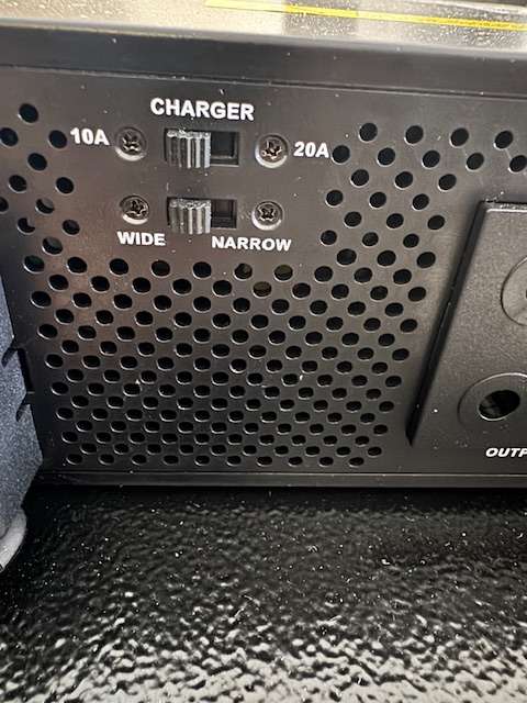 Ellies 1440W 2400VA Inverter Uninterruptible Power Supply (UPS) 24v DC or 230v AC with trolley