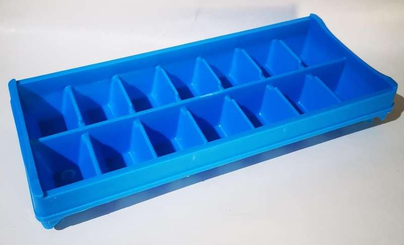 14 Large Ice Cube Tray  - Blue