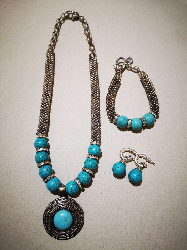 Blue Veined Turquoise-look Fasion Set