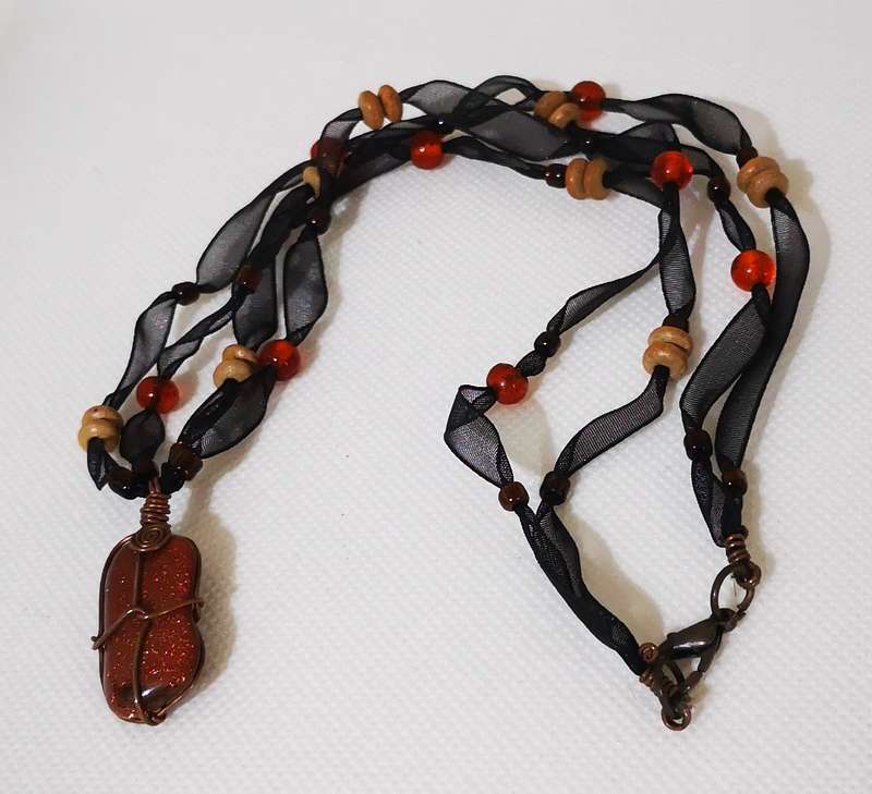 Brown Gem Stone Neclace [New]