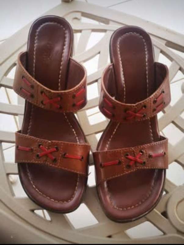 Ladies Shoes - Leather high heel Sandals (Size 6)