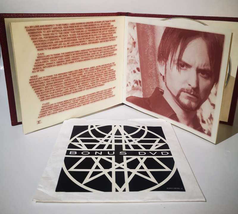 Disturbed - Believe - Limited Edition with Metal Emblem  (Digipack CD+DVD)