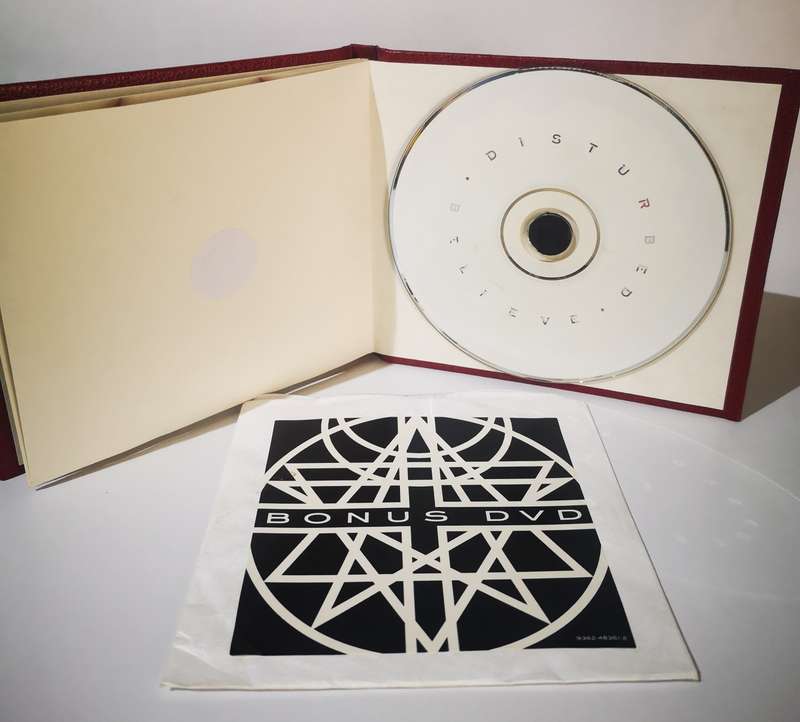 Disturbed - Believe - Limited Edition with Metal Emblem  (Digipack CD+DVD)