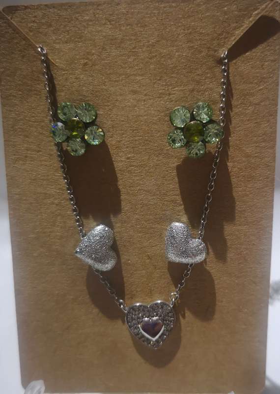 Eearring and Neclace set (3pc)