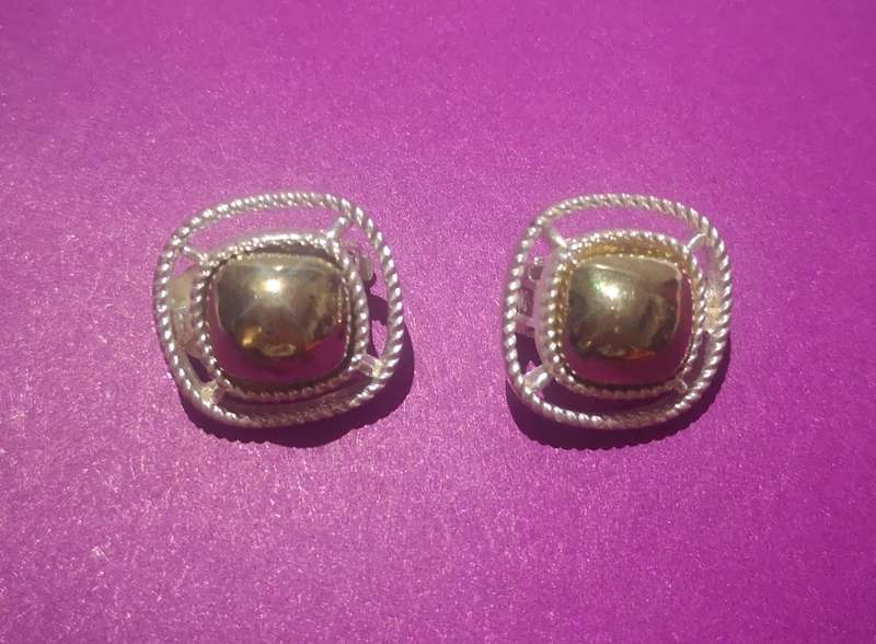 Earrings, Olive stone