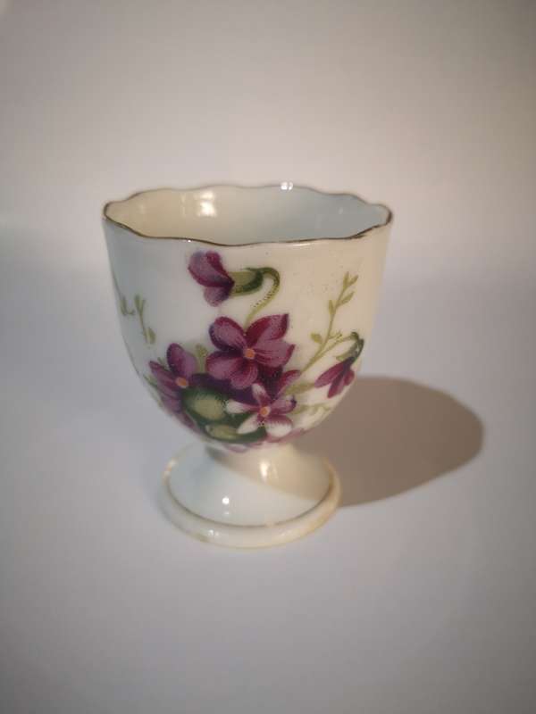 Vintage Egg Cup with Purple Flowers (1pc)