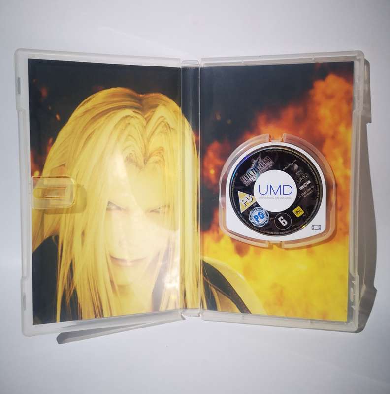 Final Fantasy VII - Advent Children (PSP)