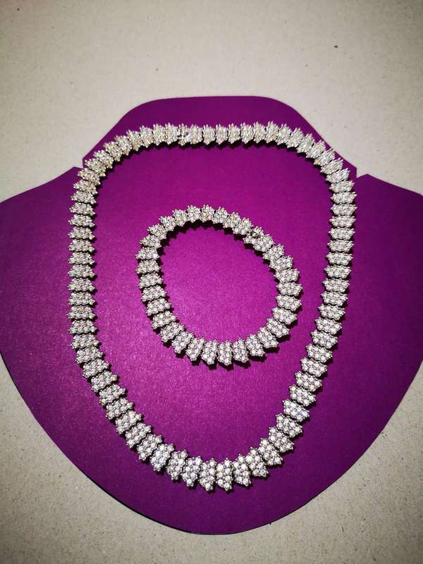 Item 2 - Necklace and Bracelet - Ideal for Matric Farewel