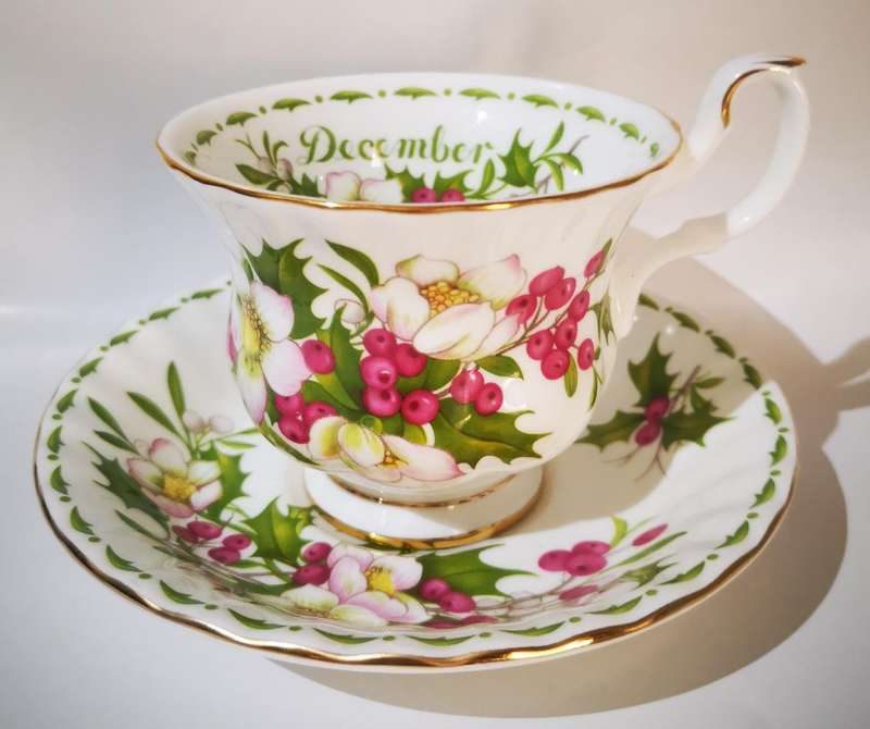 Royal Albert December Flower of the Month Duo