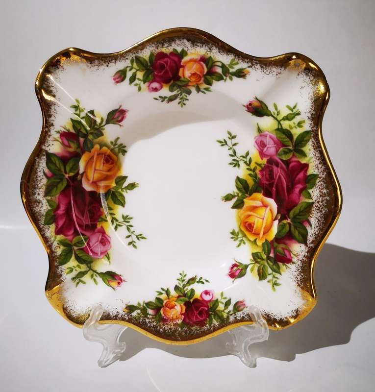 Royal Albert Old Country Roses Ashtray (Rare)