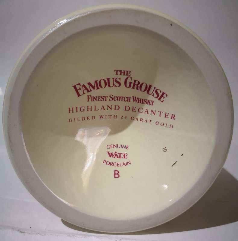 The Famous Grouse Highland Decanter genuine Wade porcelain gilded in 24 Carat Gold
