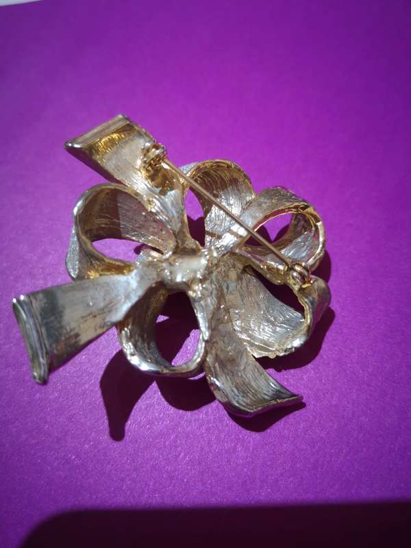 Vintage Brooch - Silver on Gold Plated Bow Brooch