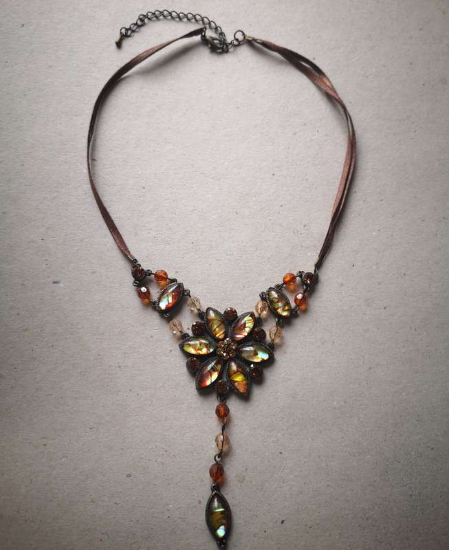 Vintage Metal Necklace with Autumn Coloured stones