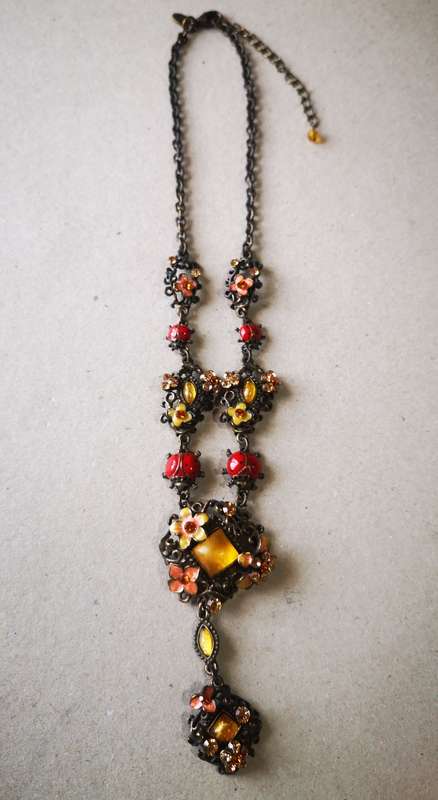 Vintage Metal Necklace with flower and Beetle detail