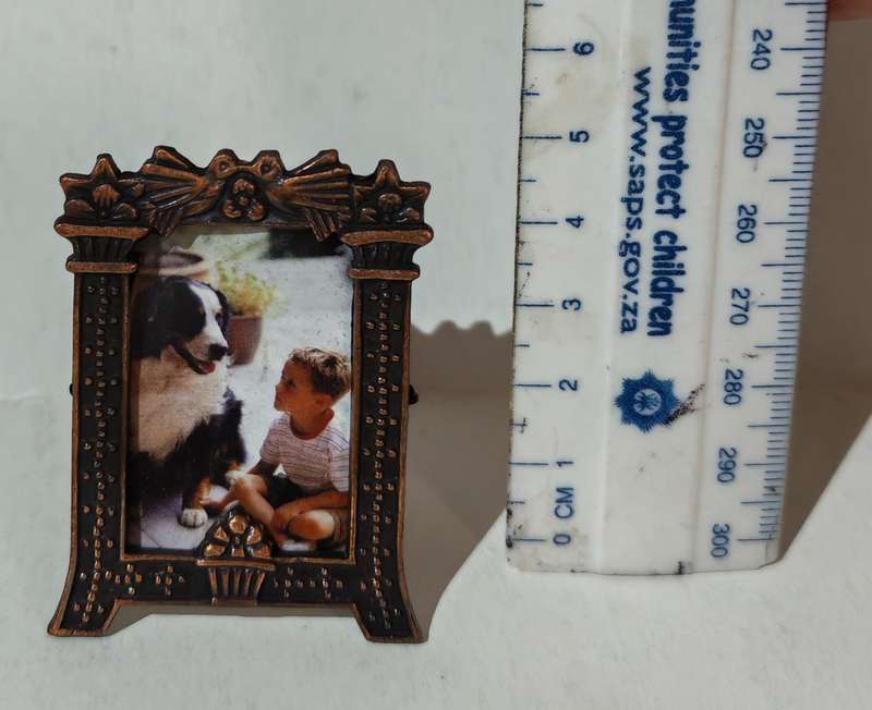 Vintage Minature Photo Frame 1