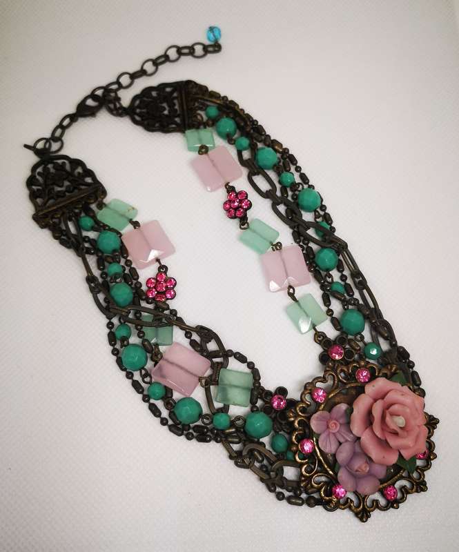 Vintage Rose Metal Necklace in Pink and Mint Green Colours