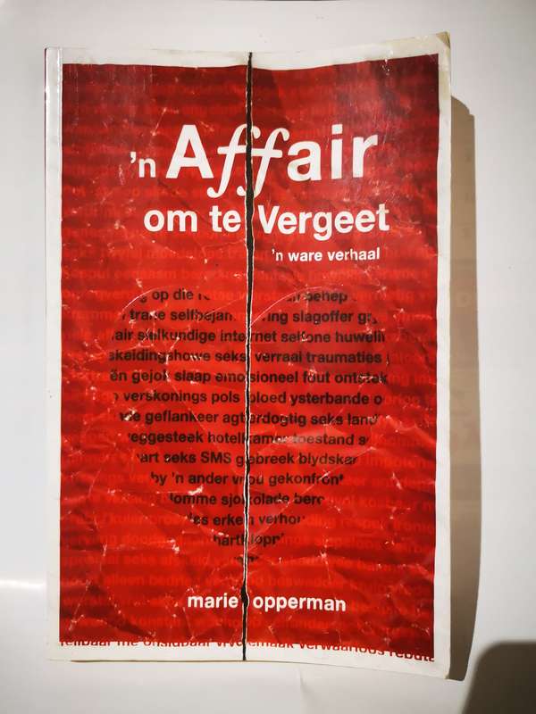 n Affair om te Vergeet. Marie Opperman (Book)