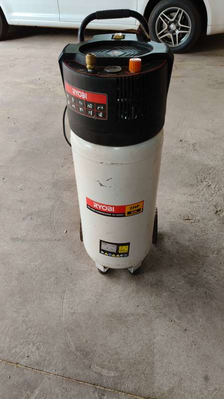 Ryobi RC2050 50l air compressor