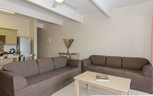 Midweek at Uvongo, Sea & Sky Resort, 6 people 19-23 May 2025