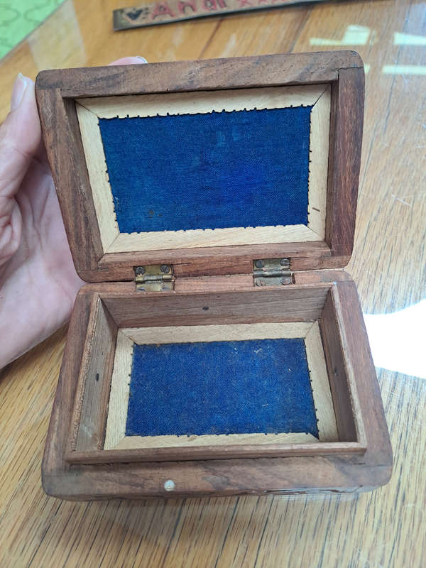 Vintage hand carved and inlayed Sheesham wooden trinket box