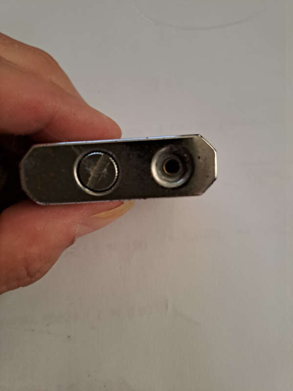 Pair of small vintage lighters for spares or repairs
