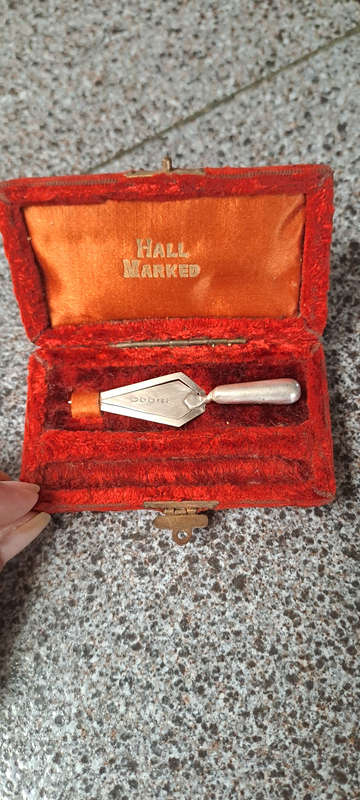 Rare James Fenton and co 1889-1934 Birmingham silver trowel book mark in original case