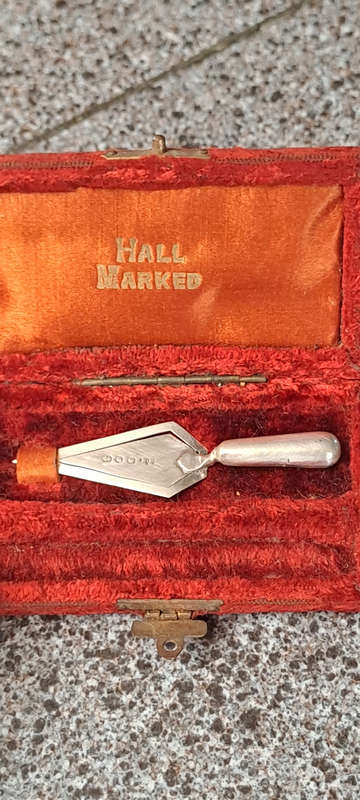 Rare James Fenton and co 1889-1934 Birmingham silver trowel book mark in original case