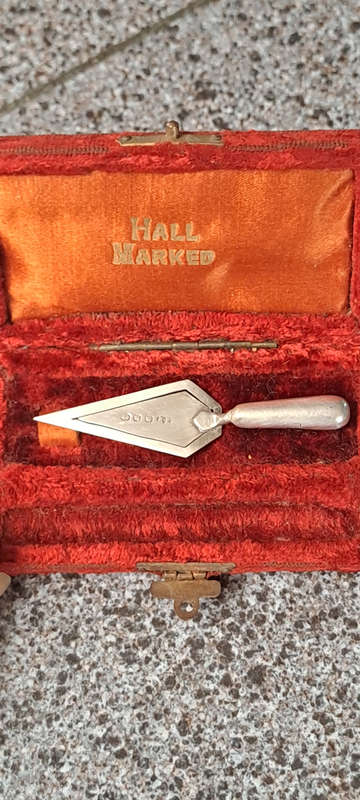 Rare James Fenton and co 1889-1934 Birmingham silver trowel book mark in original case