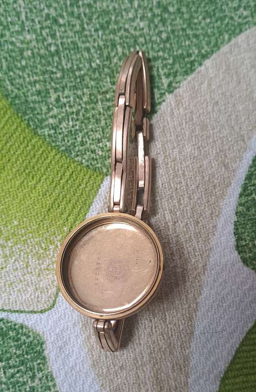 Philadelphia watch co gold plated watch housing and original stretch strap very nice condition