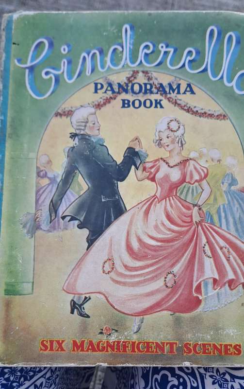 1950 Cinderella panorama book with 6 magnificent 3d scenes