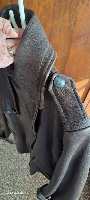 Giorgio Armani Italy ladies leather Jacket size 8
