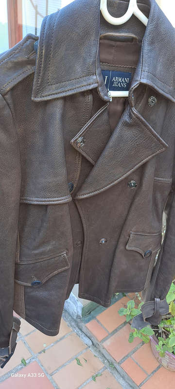 Giorgio Armani Italy ladies leather Jacket size 8